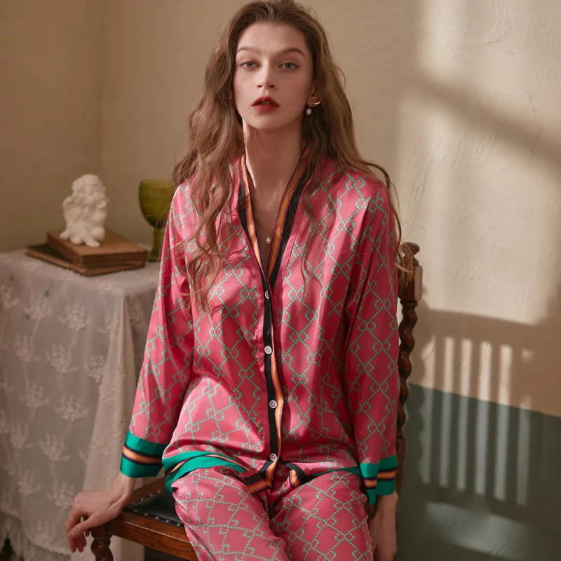 Весенний женский пижамный комплект с длинными рукавами в новом стиле 2023, модная пижама с V-образным вырезом и принтом из ледяного шелка