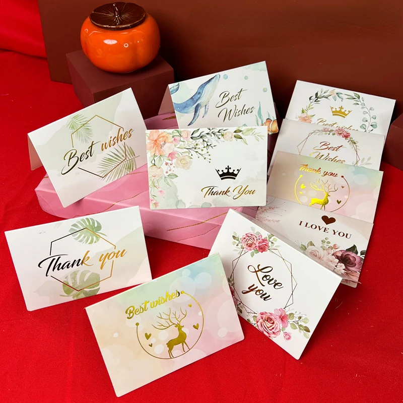 Маленькая свежая симпатичная открытка с благодарностью в европейском стиле, цветы в подарочной коробке ручной работы, украшенные золотом, с Днем рождения, свадьба