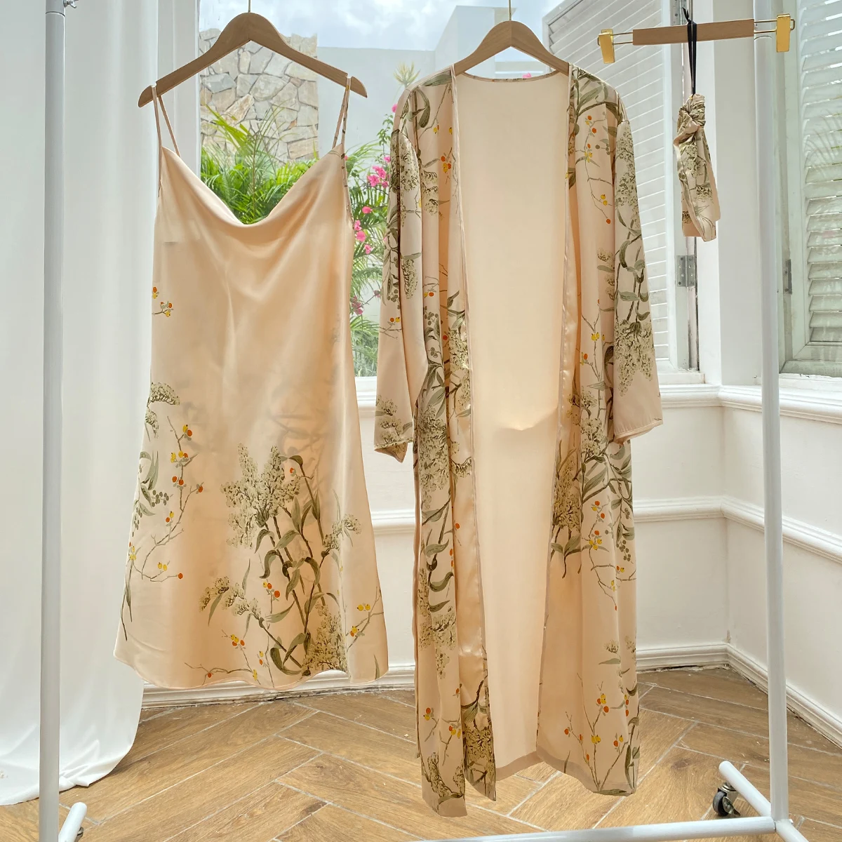 Пижамный комплект с цветочным принтом, халат с длинным рукавом и поясом, платье-комбинация с V-образным вырезом, женская одежда для сна, одежда для отдыха