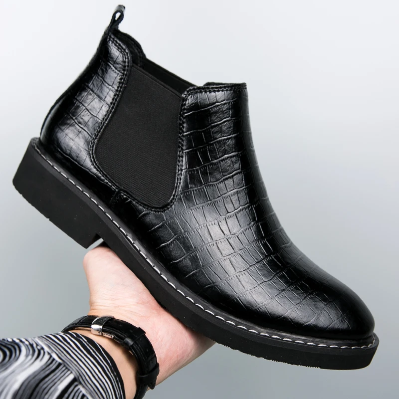 Черные мужские ботинки 